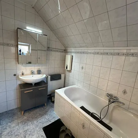 Idyllisches Zechenhaus, Auch Geeignet Als Monteurenwohnung Appartement Essen